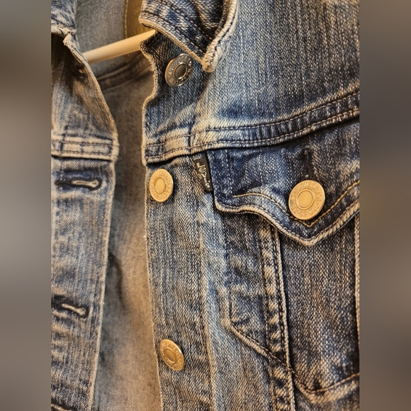 Levi's Jean Vest - Picture 2 of 4